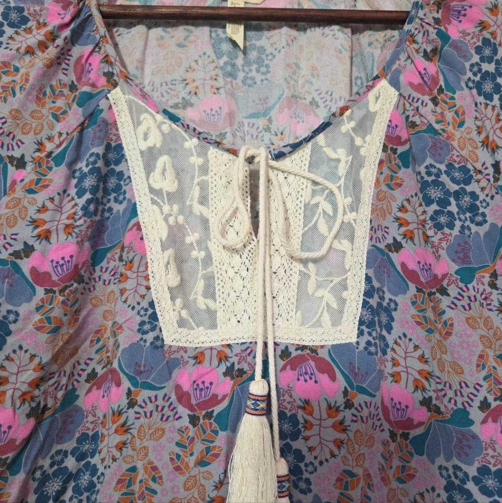Matilda Jane Pink & Blue Floral Lace-Front Boho Tunic Size Large - Picture 2 of 9